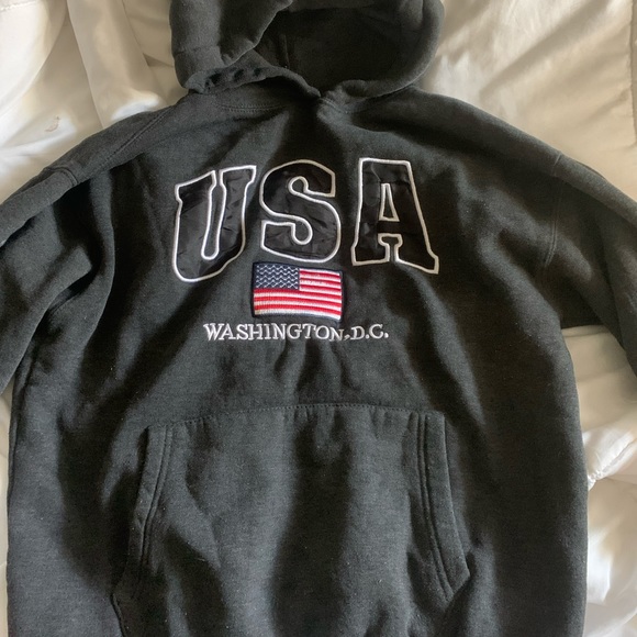 Grey USA hoodie. - Picture 2 of 2